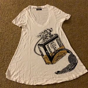Lauren Moshi white tee w/Love Potion graphic